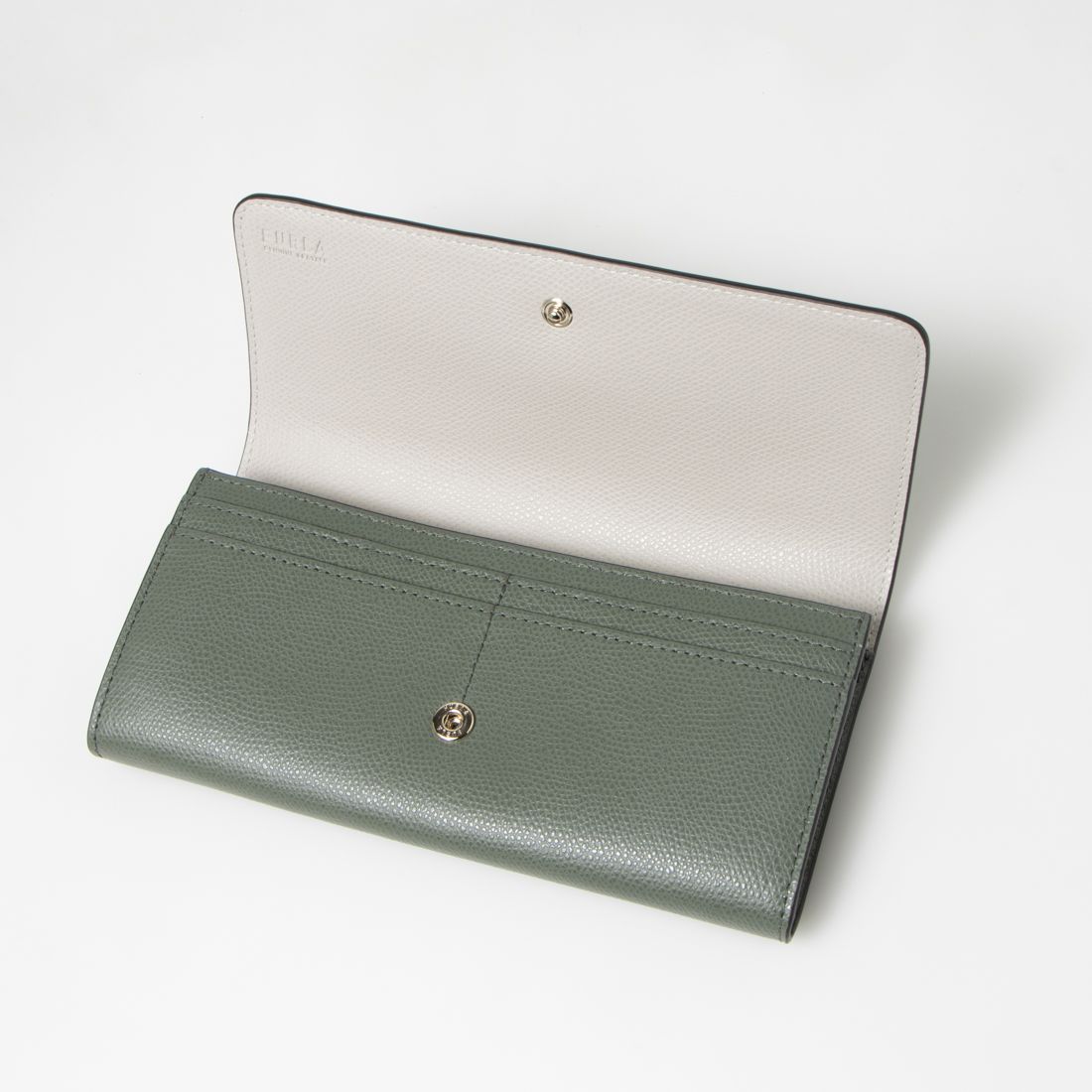 フルラ FURLA 財布