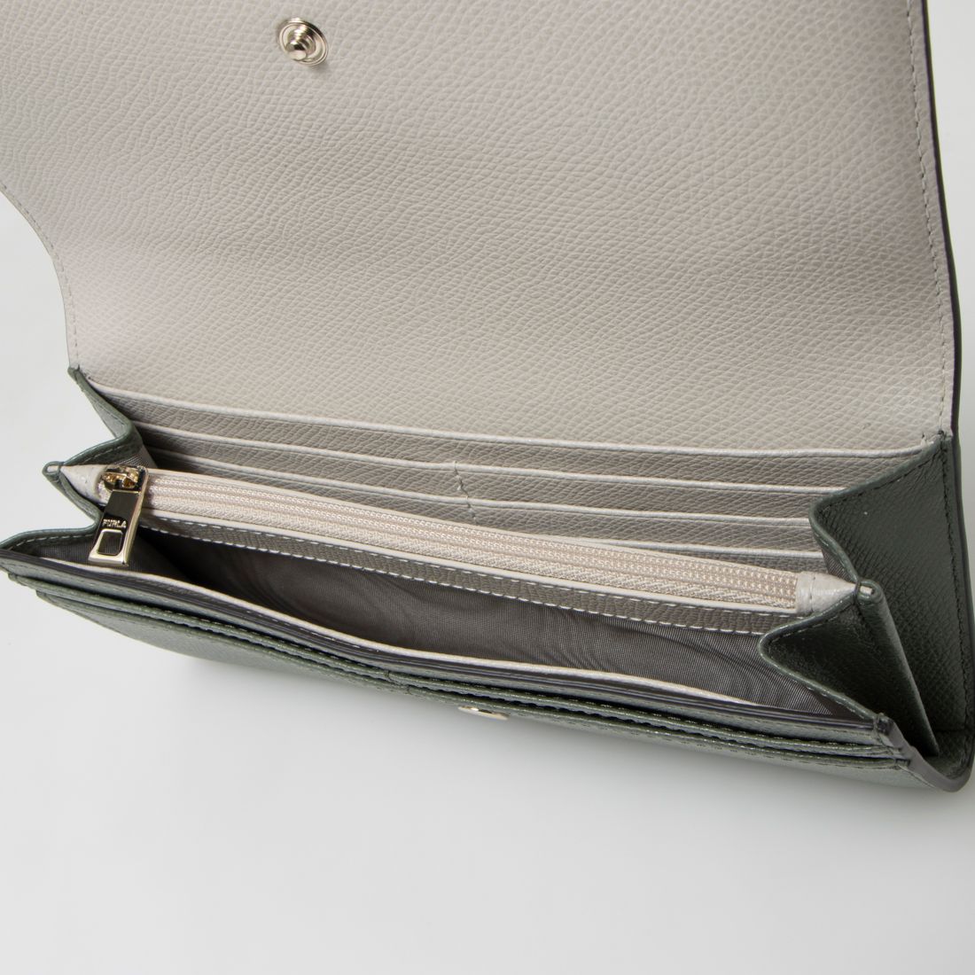 フルラ FURLA 財布
