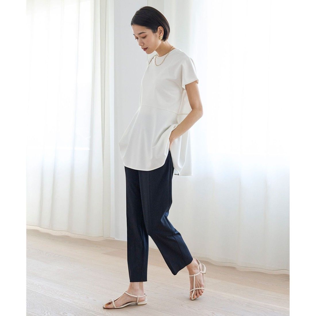 UNFILO 【接触冷感/ストレッチ/シワになりにくい】BEAUTY FORM ペプラムTシャツ