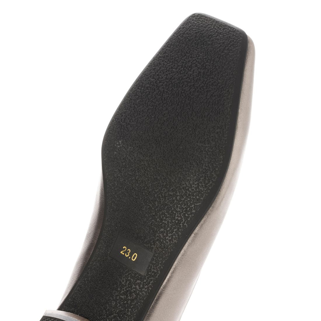 cava cava V-cut pumps