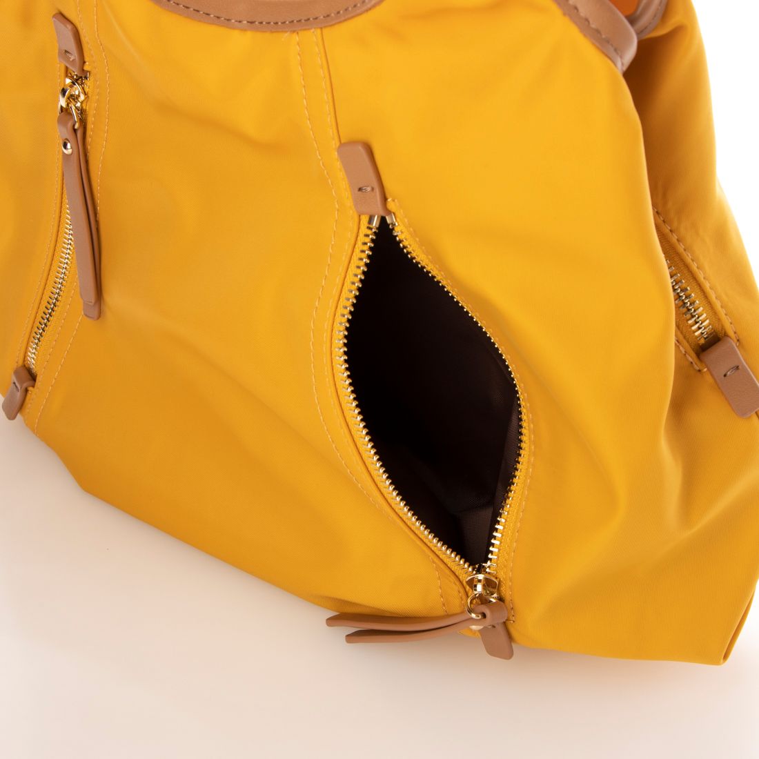ベース BASE トートバッグ トート ハンドバッグ レディース ナイロン ナイロンバッグ シンプル 軽量 お洒落 女性 鞄 BAG 通勤 通学 三層式 ポケット 大容量 肩掛け ビジネス 手提げ 機能的 お出かけ