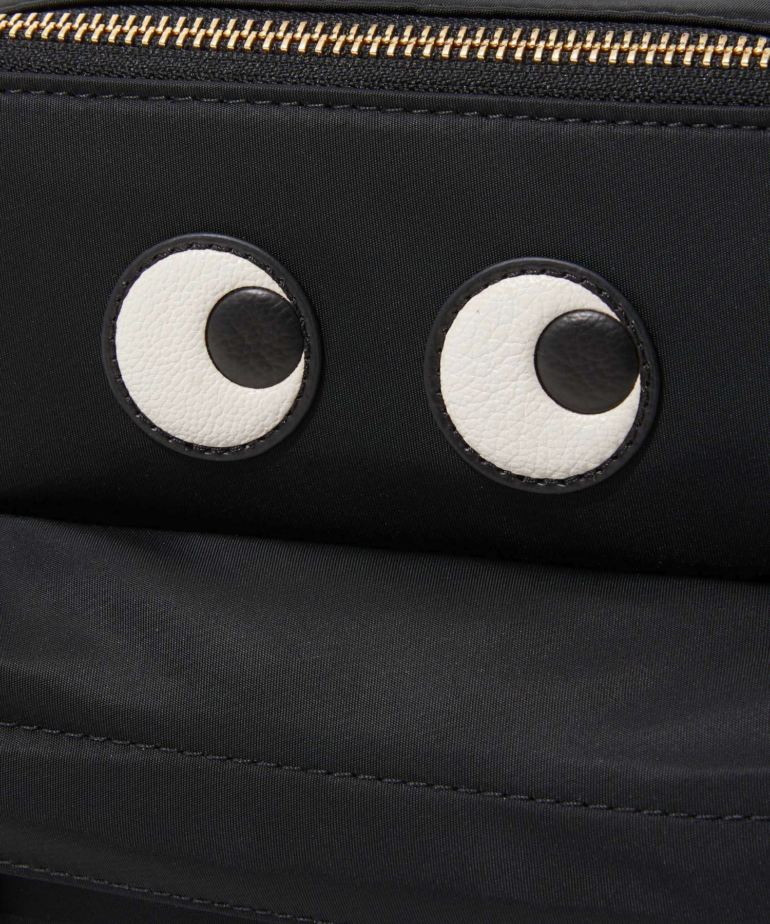アニヤハインドマーチ Anya Hindmarch 5050925 193542 ショルダーバッグ Crossbody Pouch Eyes in ECONYL regenerated Nylon レディース バッグ アイズ クロスボディ