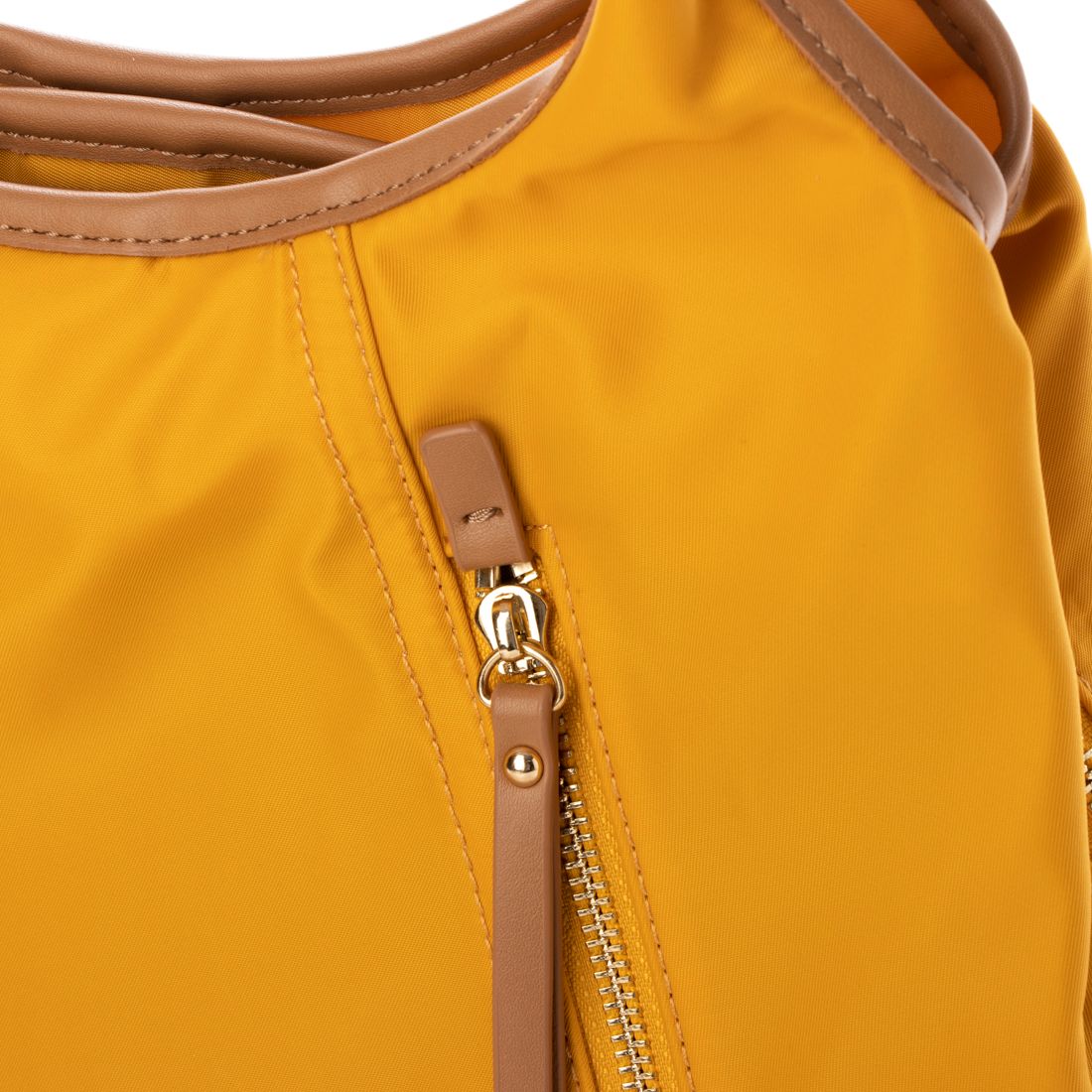 ベース BASE トートバッグ トート ハンドバッグ レディース ナイロン ナイロンバッグ シンプル 軽量 お洒落 女性 鞄 BAG 通勤 通学 三層式 ポケット 大容量 肩掛け ビジネス 手提げ 機能的 お出かけ