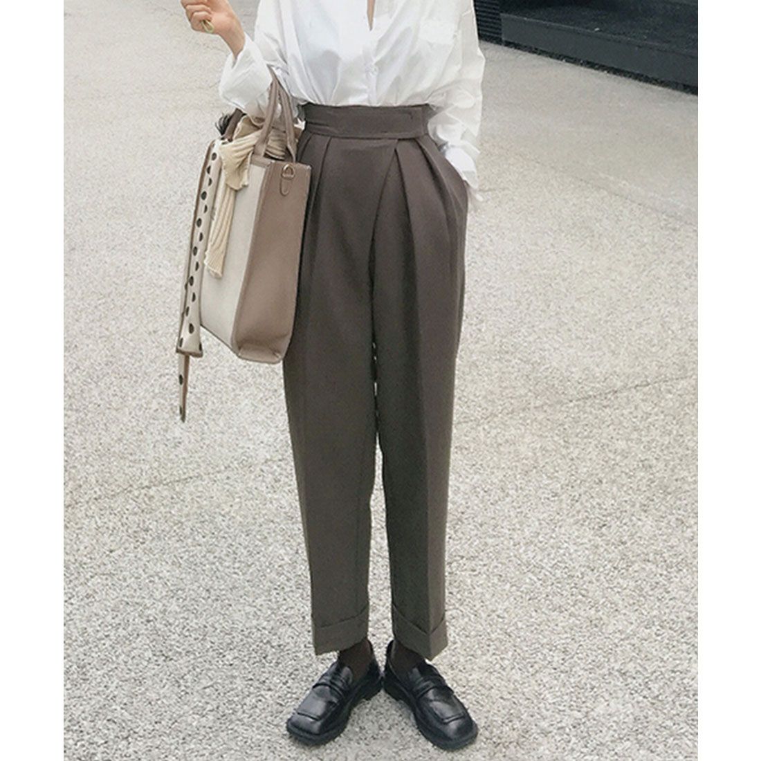 錐形褲子女士美麗的腿