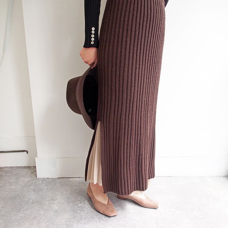 cava cava V-cut pumps