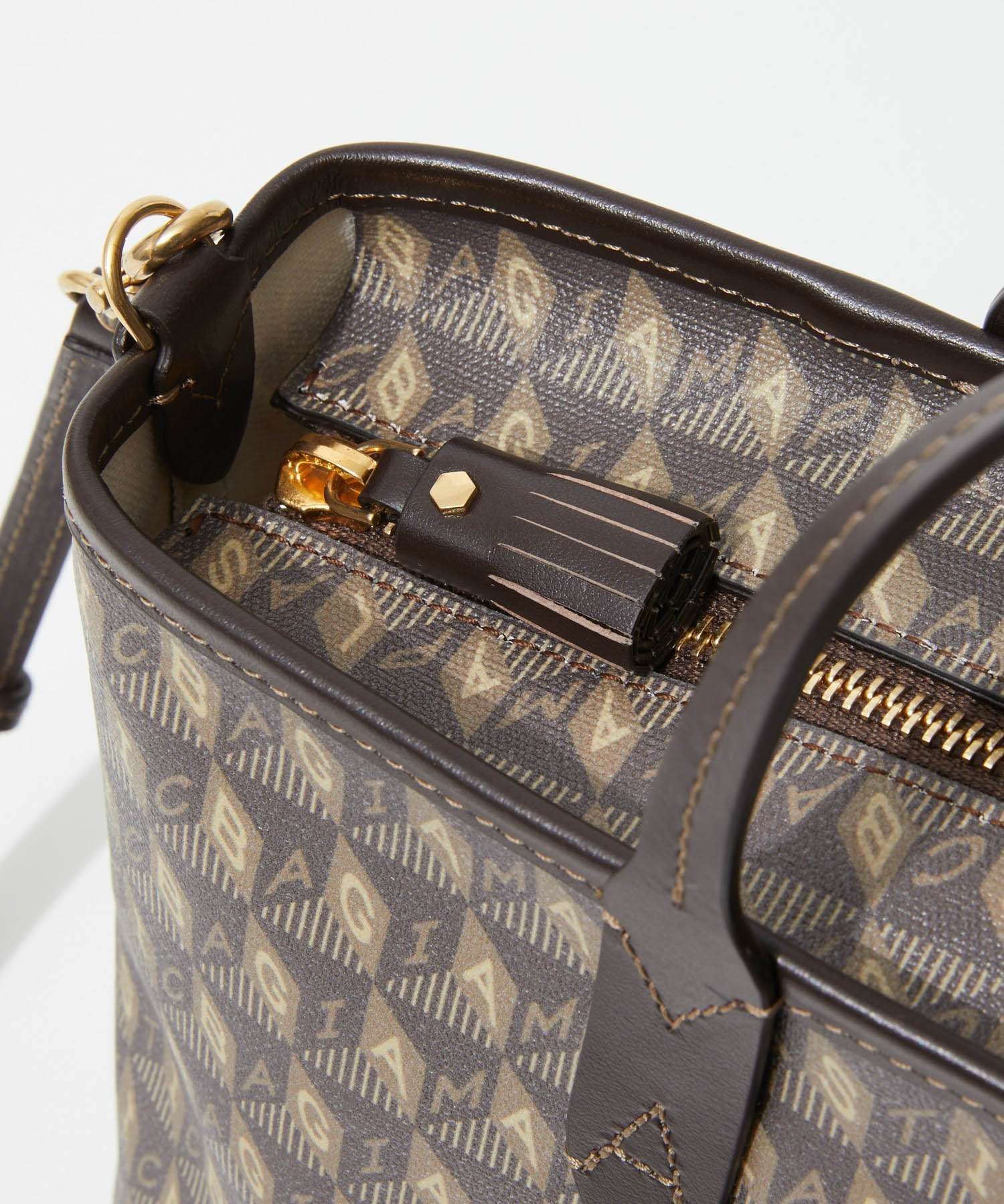 アニヤハインドマーチ Anya Hindmarch 5050925 194891 トートバッグ I am a Plastic Bag Tote XS レディース モチーフ クロスボディ XSサイズ レザー ショルダーバッグ 2way