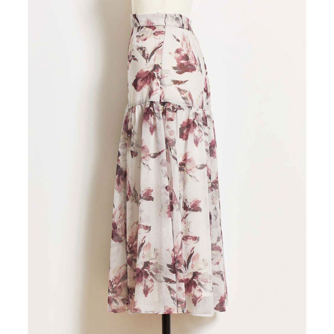 ノエラ Noela ぼかし花柄シャイニースカート