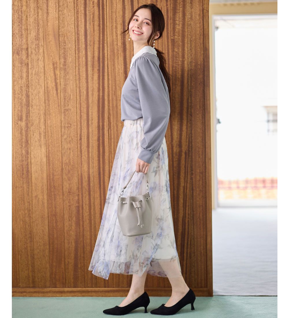 [Featured in Bijin Hyakka] [Worn by announcer Kurumi Karikawa] Top with embroidered collar