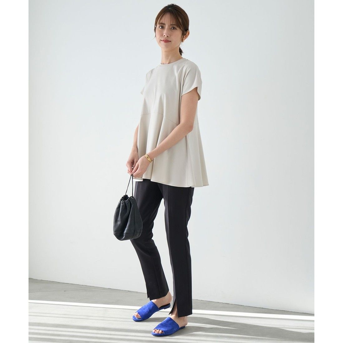 UNFILO 【接触冷感/ストレッチ/シワになりにくい】BEAUTY FORM ペプラムTシャツ