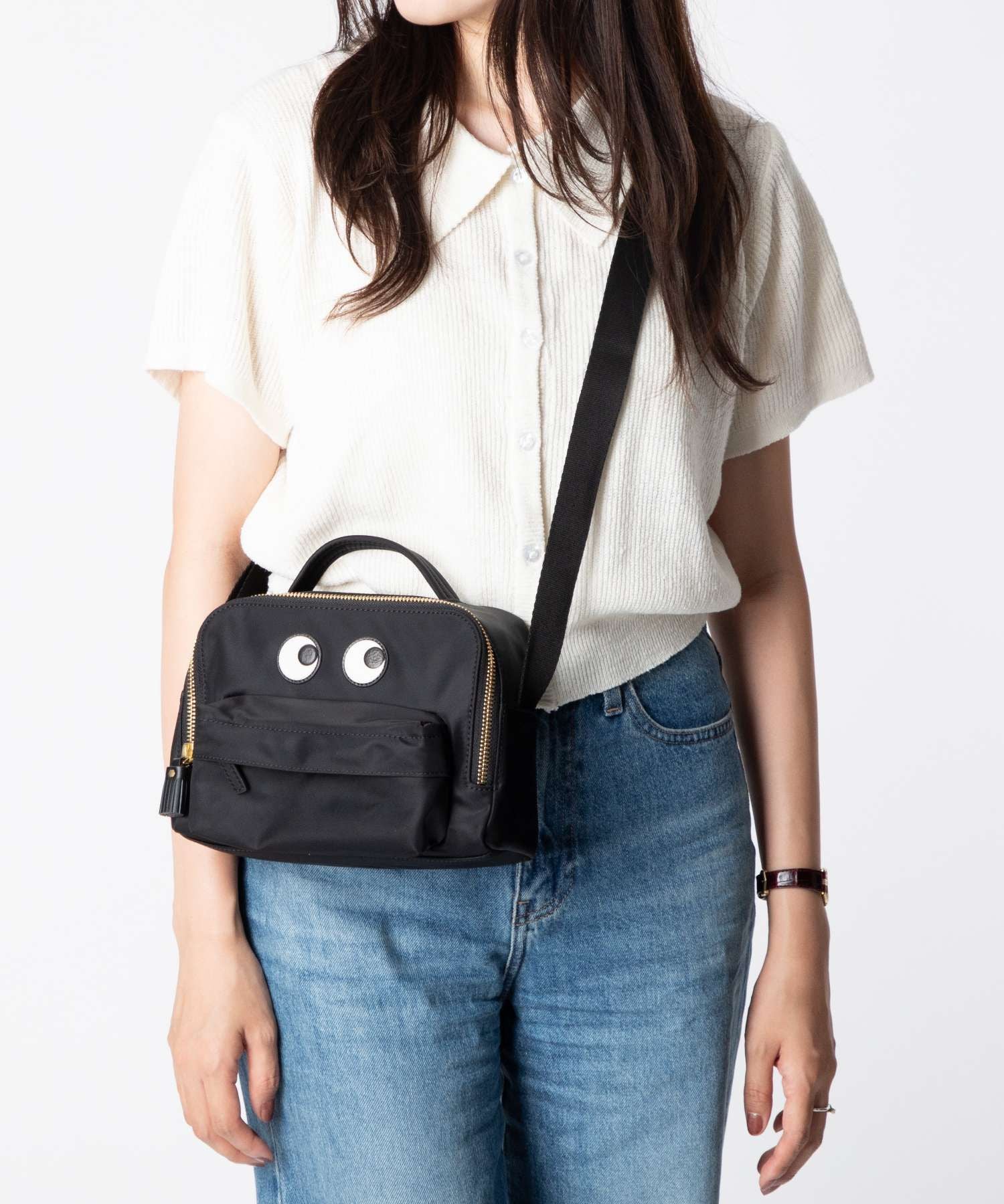 アニヤハインドマーチ Anya Hindmarch 5050925 193542 ショルダーバッグ Crossbody Pouch Eyes in ECONYL regenerated Nylon レディース バッグ アイズ クロスボディ