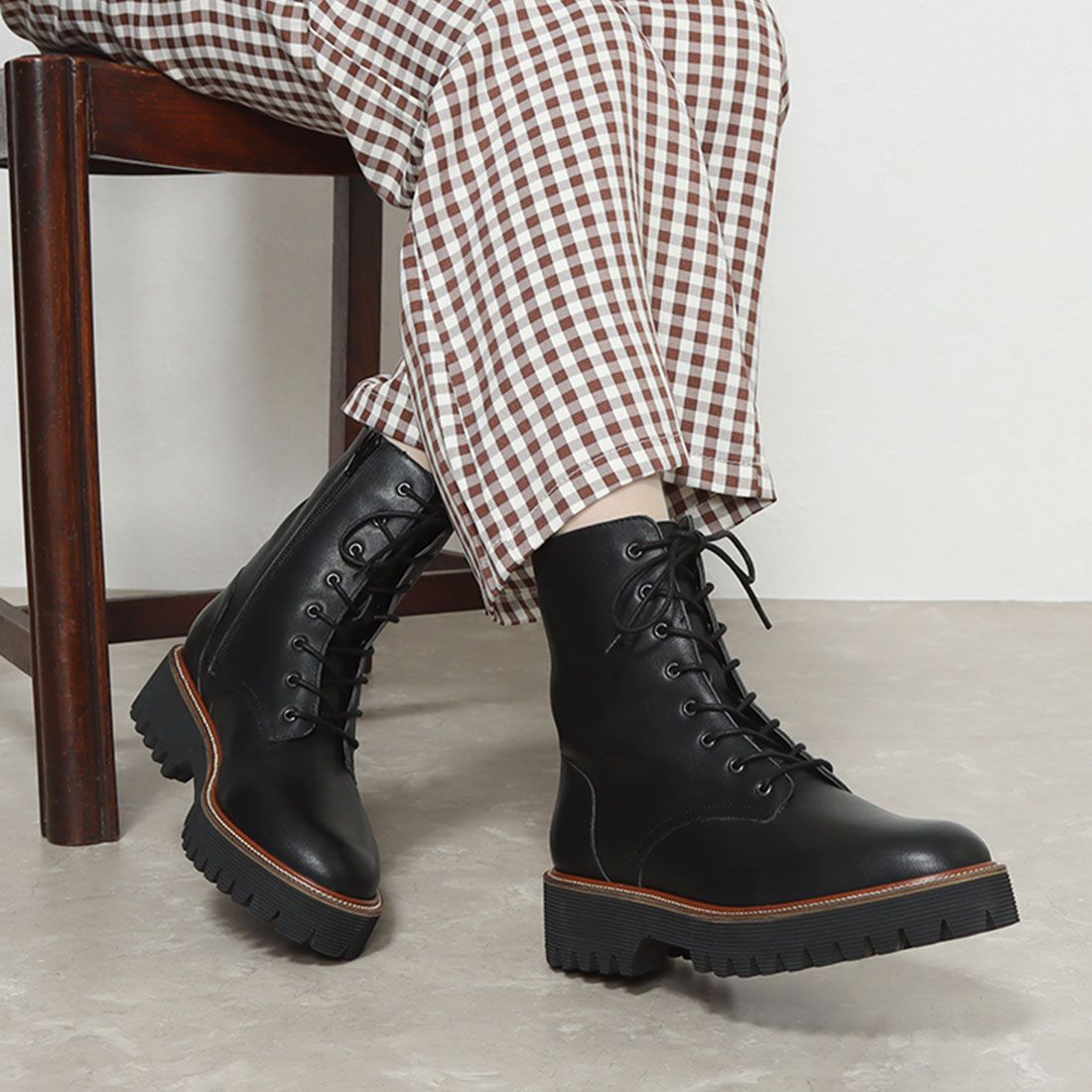 [Lightweight] Tank sole lace-up boots